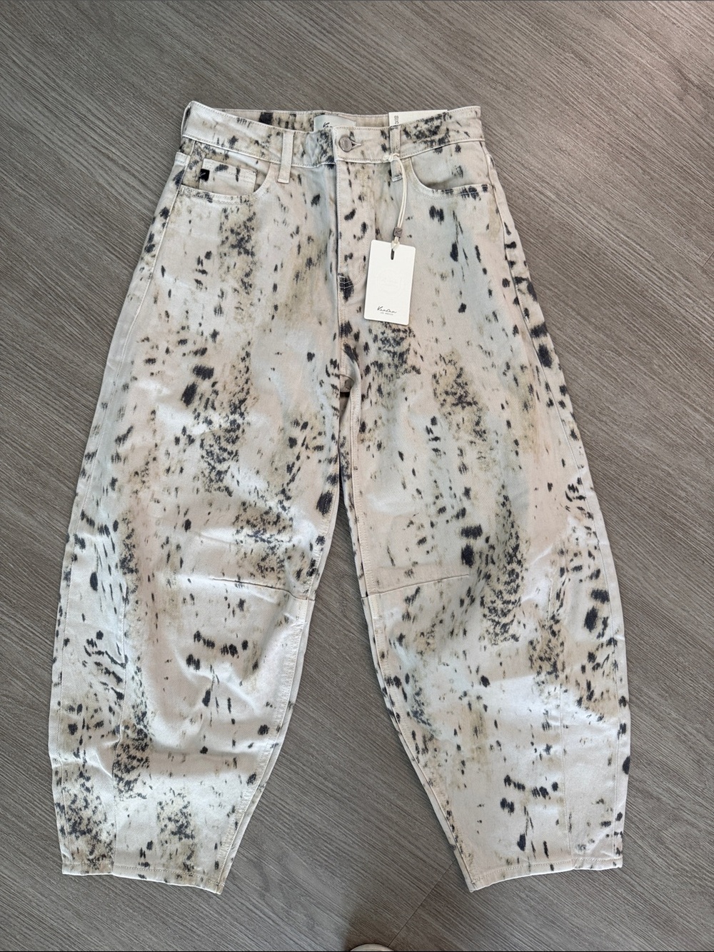 KanCan Fawn Print Beige and Black Speckled High-Rise Barrel Jeans